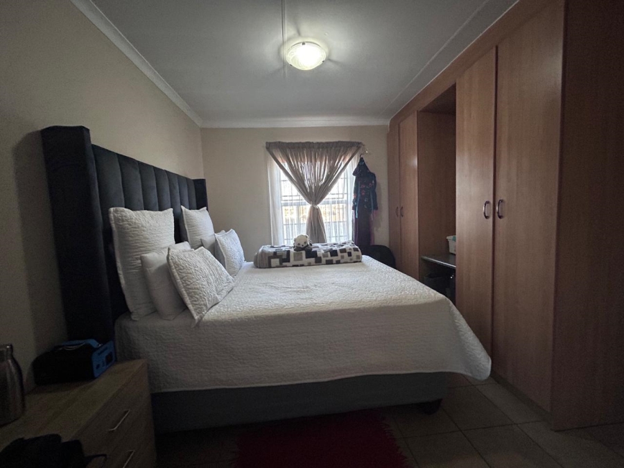 3 Bedroom Property for Sale in Olievenhoutbosch Gauteng