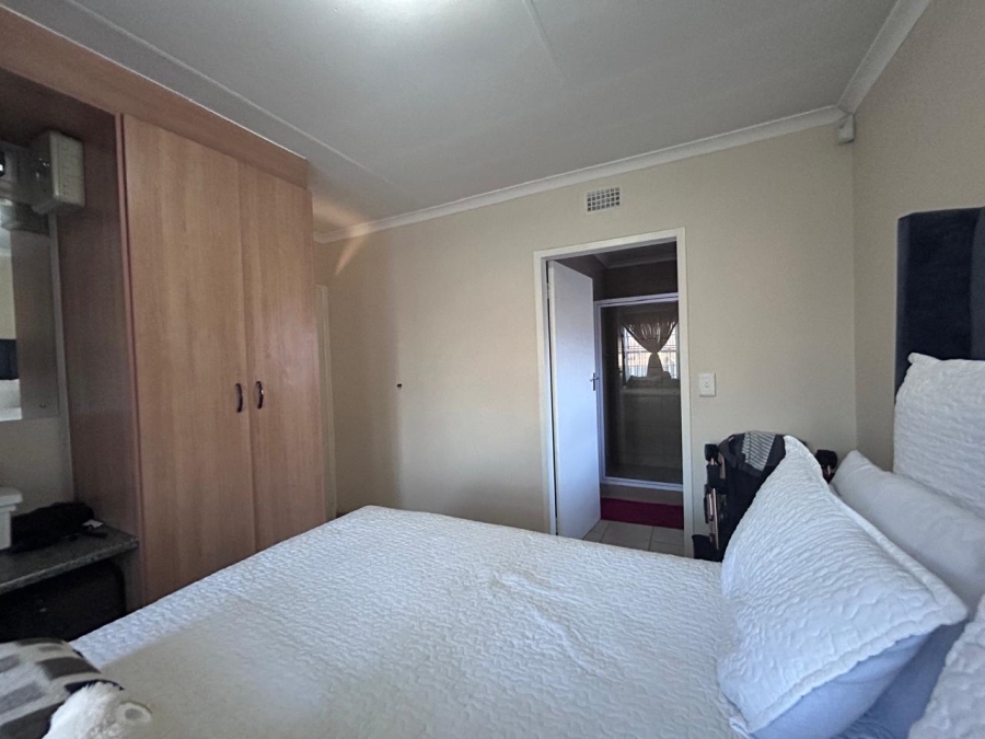 3 Bedroom Property for Sale in Olievenhoutbosch Gauteng
