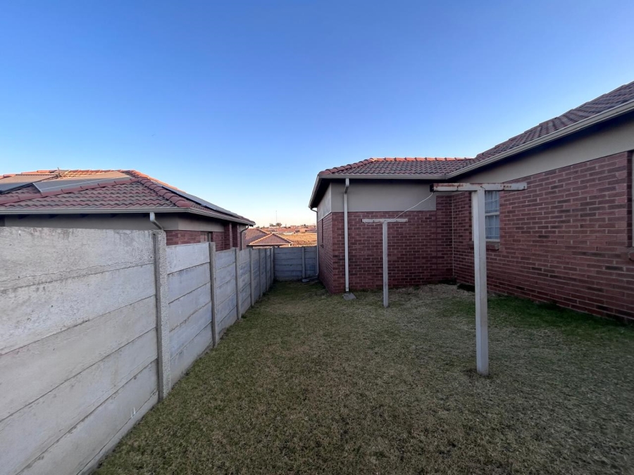 3 Bedroom Property for Sale in Olievenhoutbosch Gauteng