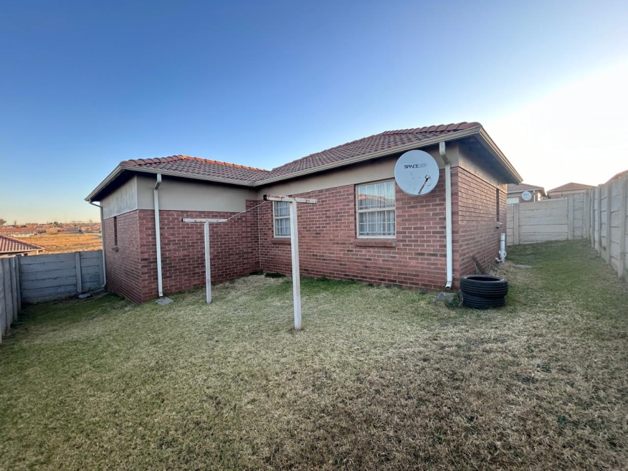 3 Bedroom Property for Sale in Olievenhoutbosch Gauteng