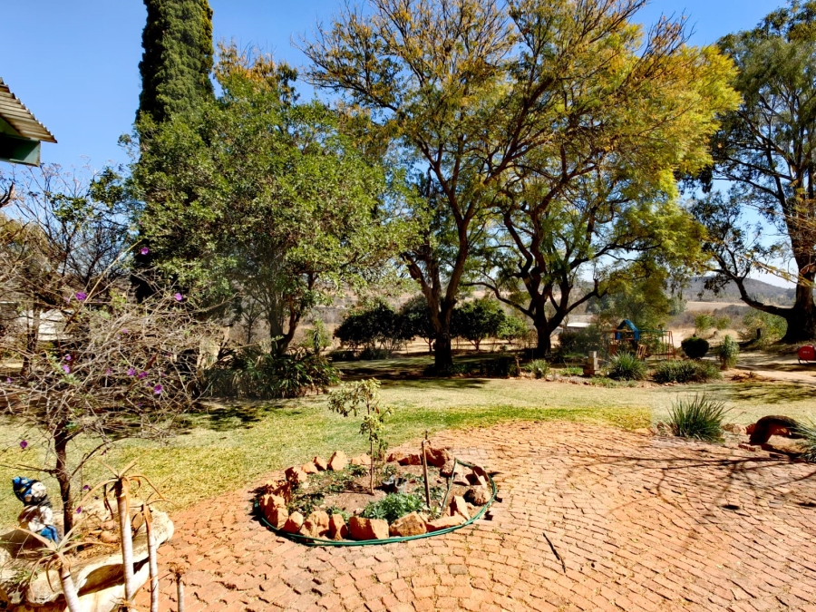 4 Bedroom Property for Sale in Byenespoort Gauteng