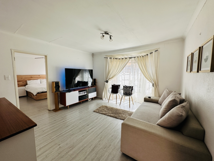 2 Bedroom Property for Sale in Meredale Gauteng