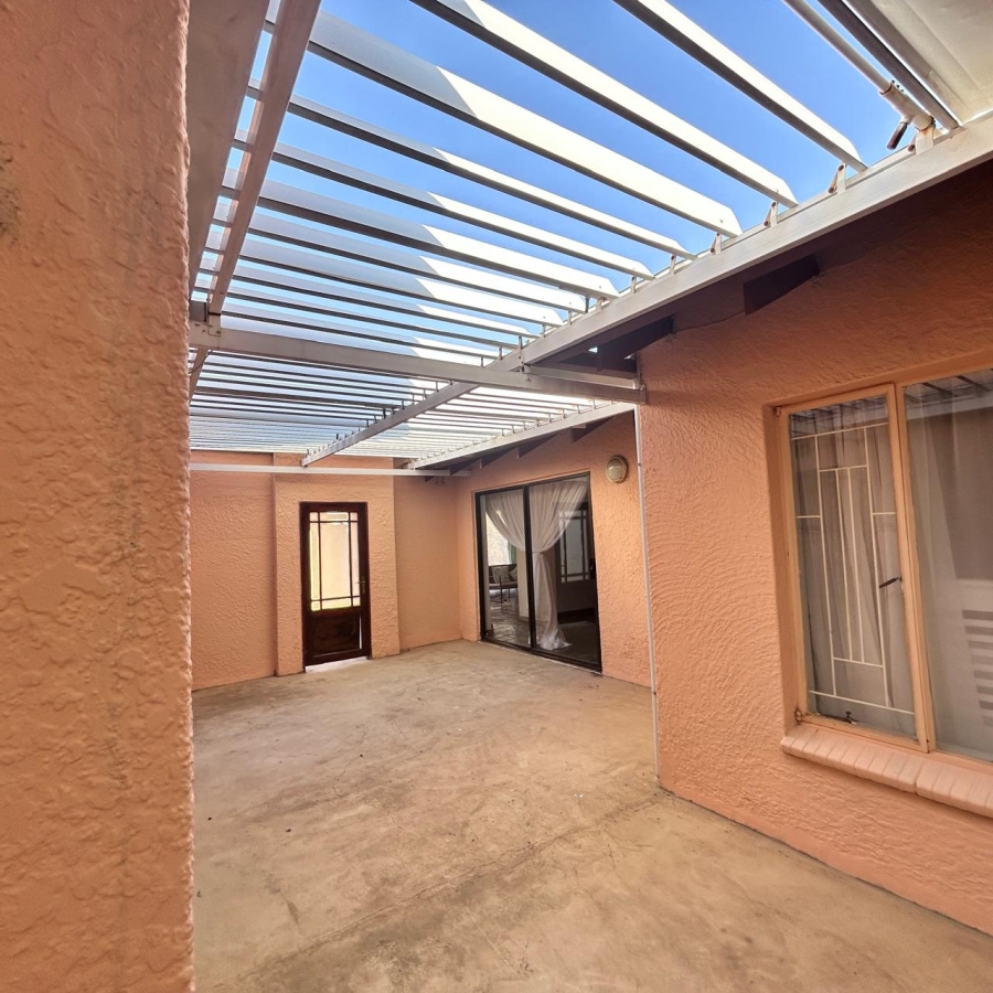3 Bedroom Property for Sale in Rant En Dal Gauteng
