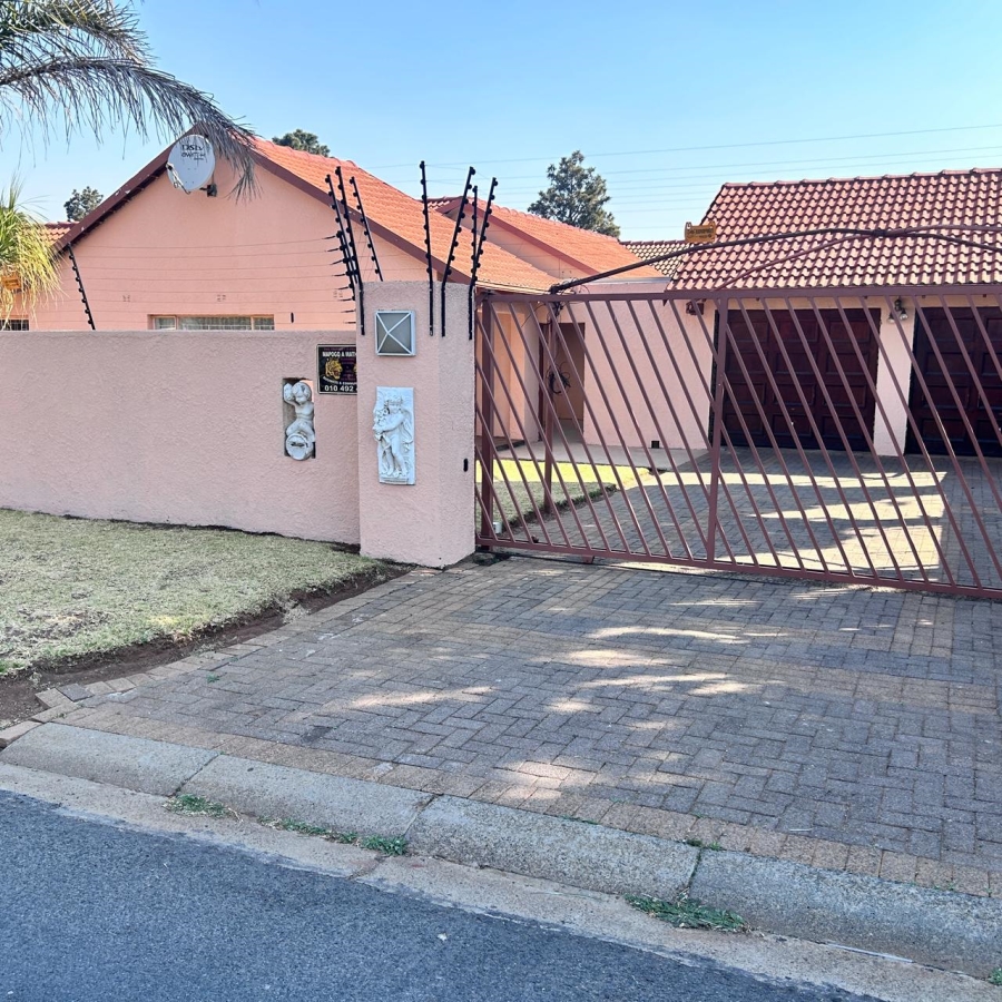 3 Bedroom Property for Sale in Rant En Dal Gauteng
