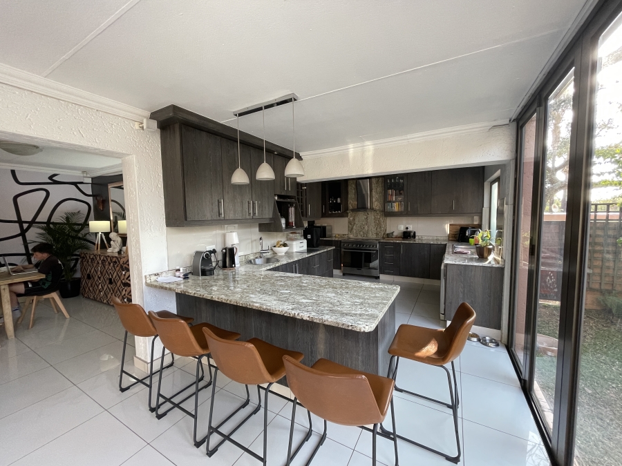 4 Bedroom Property for Sale in Paulshof Gauteng