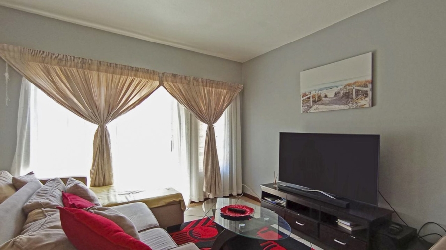 2 Bedroom Property for Sale in Noordwyk Gauteng