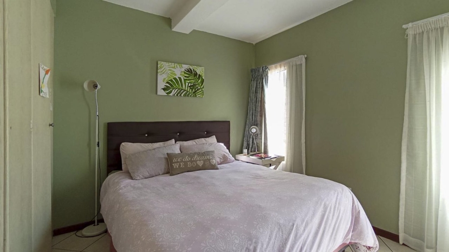 2 Bedroom Property for Sale in Noordwyk Gauteng