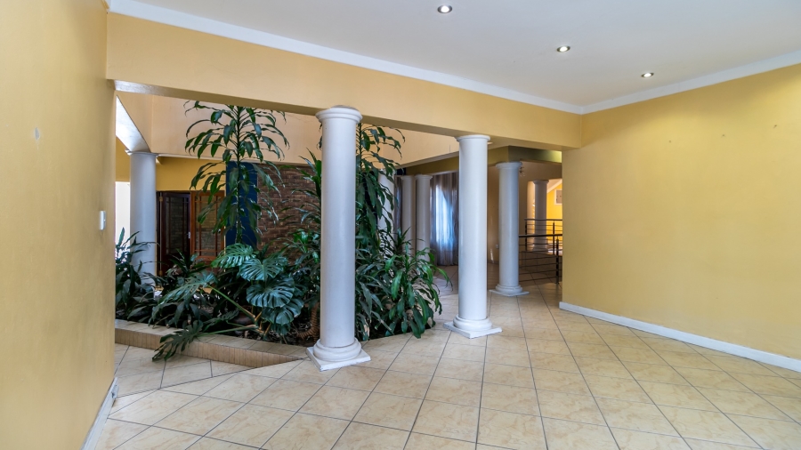 8 Bedroom Property for Sale in Glen Austin Gauteng