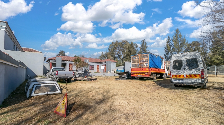 8 Bedroom Property for Sale in Glen Austin Gauteng