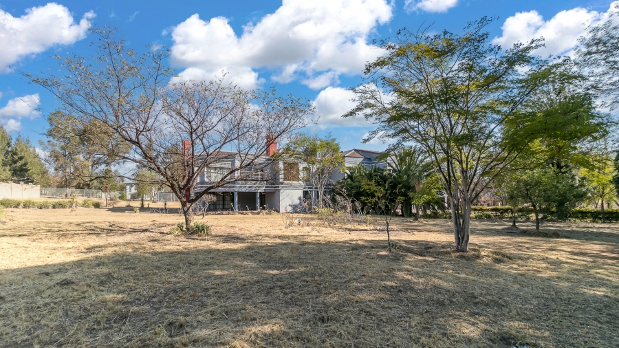 8 Bedroom Property for Sale in Glen Austin Gauteng