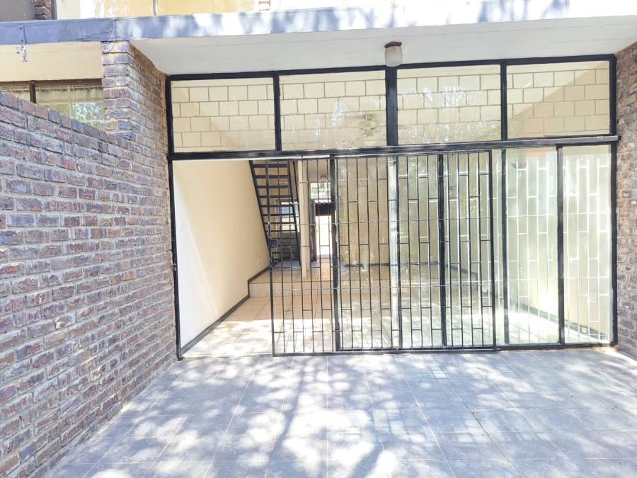 2 Bedroom Property for Sale in Meyerspark Gauteng