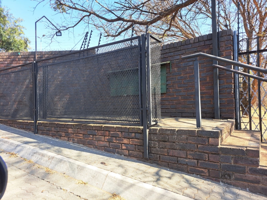 2 Bedroom Property for Sale in Meyerspark Gauteng