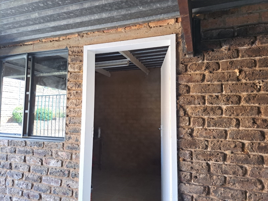 2 Bedroom Property for Sale in Meyerspark Gauteng
