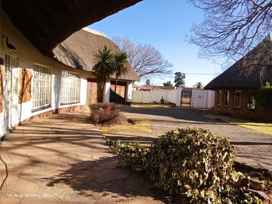 4 Bedroom Property for Sale in Jameson Park Gauteng
