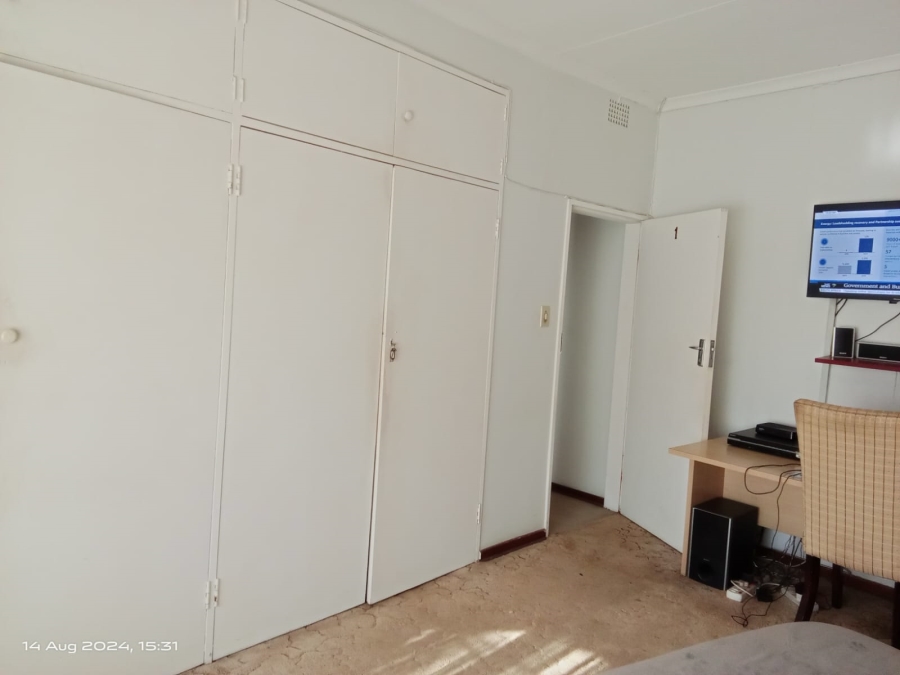 4 Bedroom Property for Sale in Jameson Park Gauteng