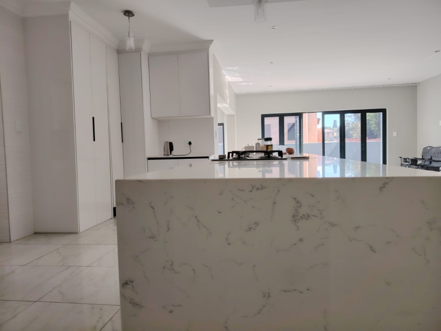 To Let 5 Bedroom Property for Rent in Amandasig Gauteng