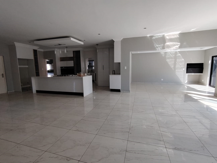 To Let 5 Bedroom Property for Rent in Amandasig Gauteng