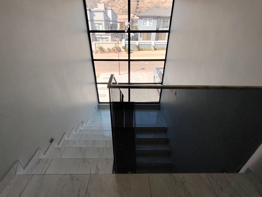 To Let 5 Bedroom Property for Rent in Amandasig Gauteng