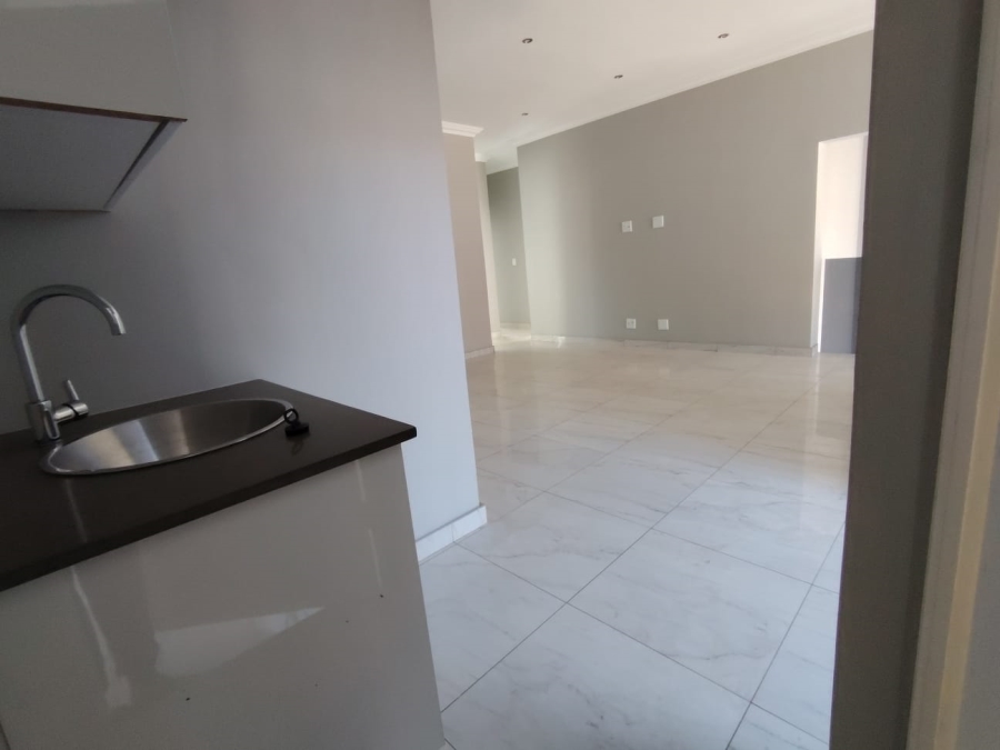 To Let 5 Bedroom Property for Rent in Amandasig Gauteng