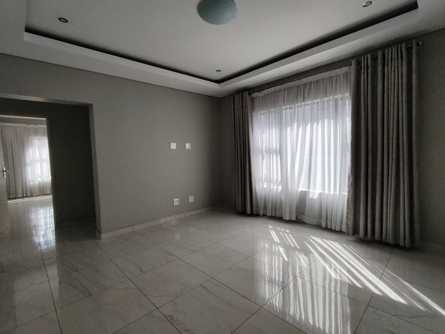 To Let 5 Bedroom Property for Rent in Amandasig Gauteng