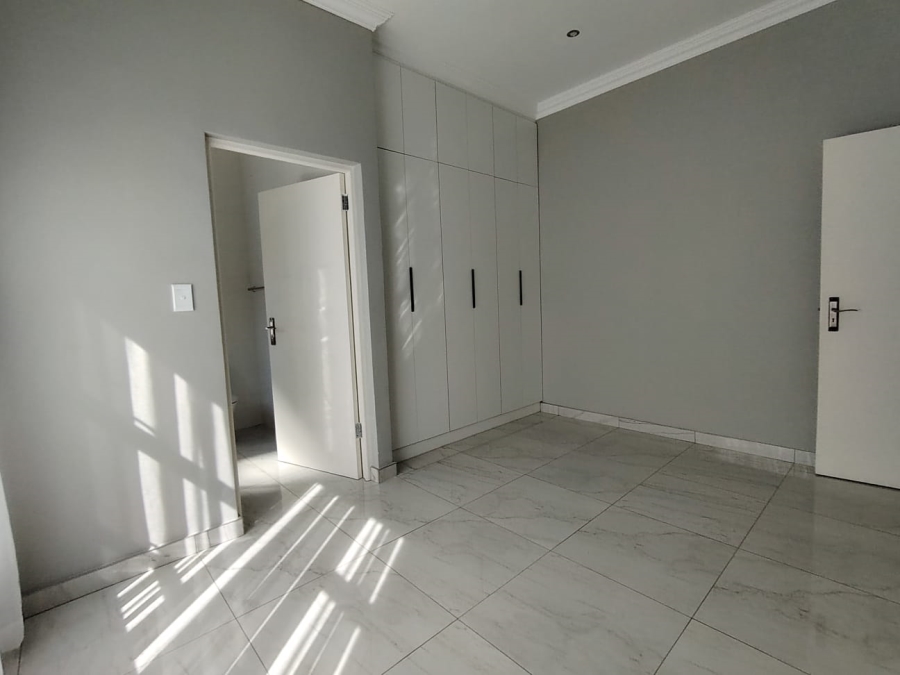 To Let 5 Bedroom Property for Rent in Amandasig Gauteng