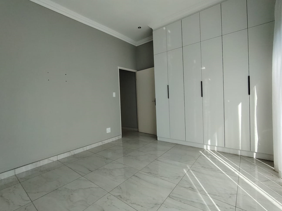 To Let 5 Bedroom Property for Rent in Amandasig Gauteng