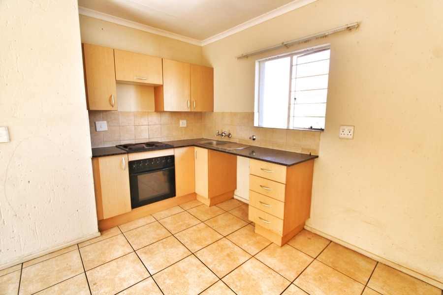 8 Bedroom Property for Sale in Klippoortje Gauteng