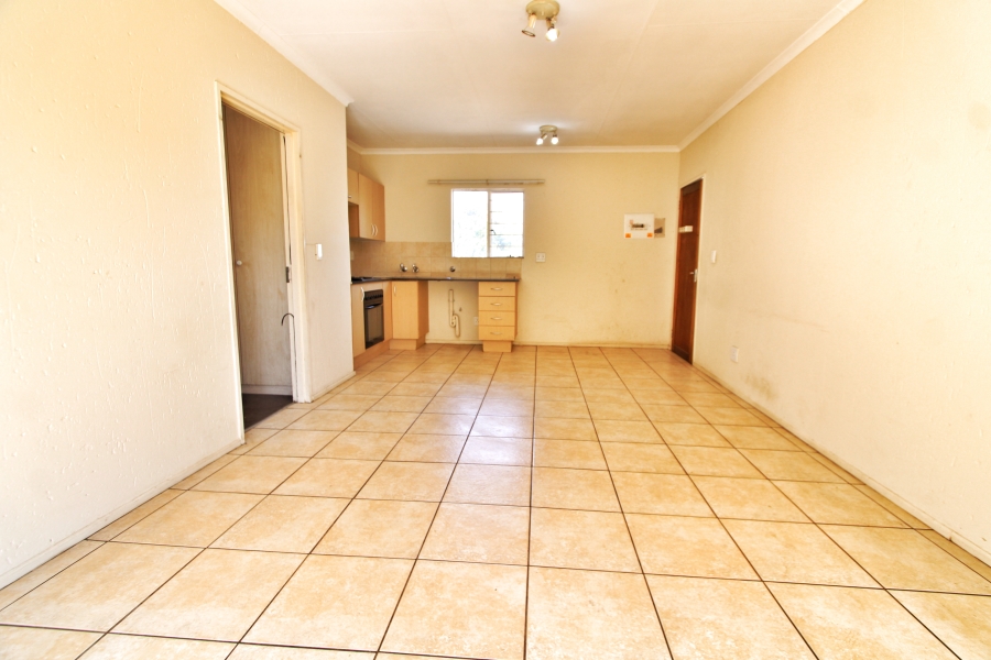 8 Bedroom Property for Sale in Klippoortje Gauteng
