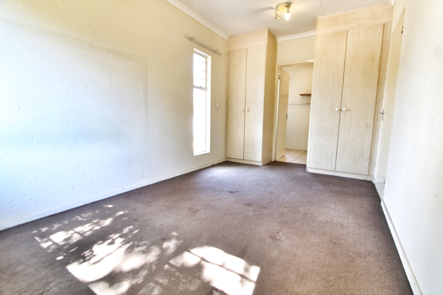 8 Bedroom Property for Sale in Klippoortje Gauteng