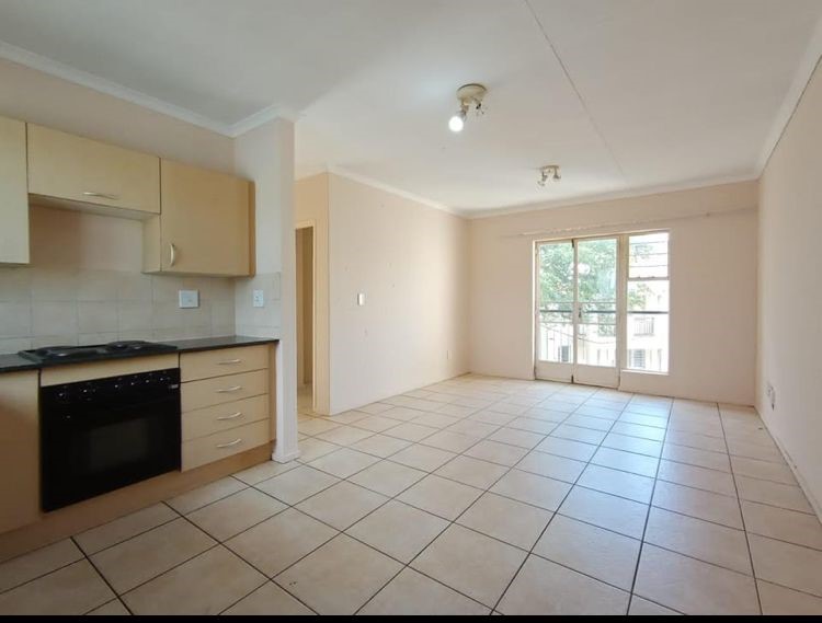 8 Bedroom Property for Sale in Klippoortje Gauteng