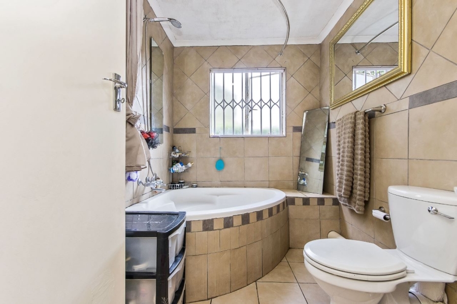 3 Bedroom Property for Sale in Weltevreden Park Gauteng