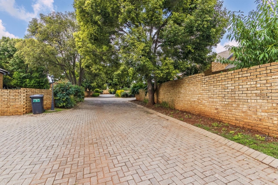 3 Bedroom Property for Sale in Weltevreden Park Gauteng