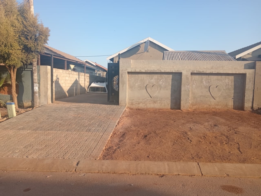 2 Bedroom Property for Sale in Mahube Valley Gauteng