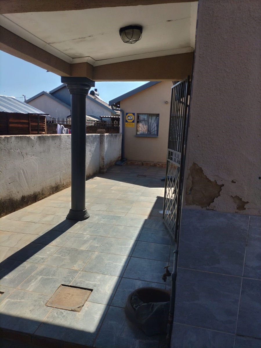 2 Bedroom Property for Sale in Soshanguve XX Gauteng