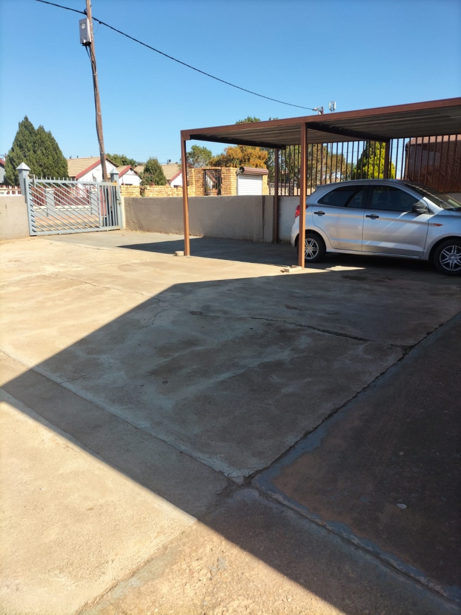 2 Bedroom Property for Sale in Soshanguve XX Gauteng