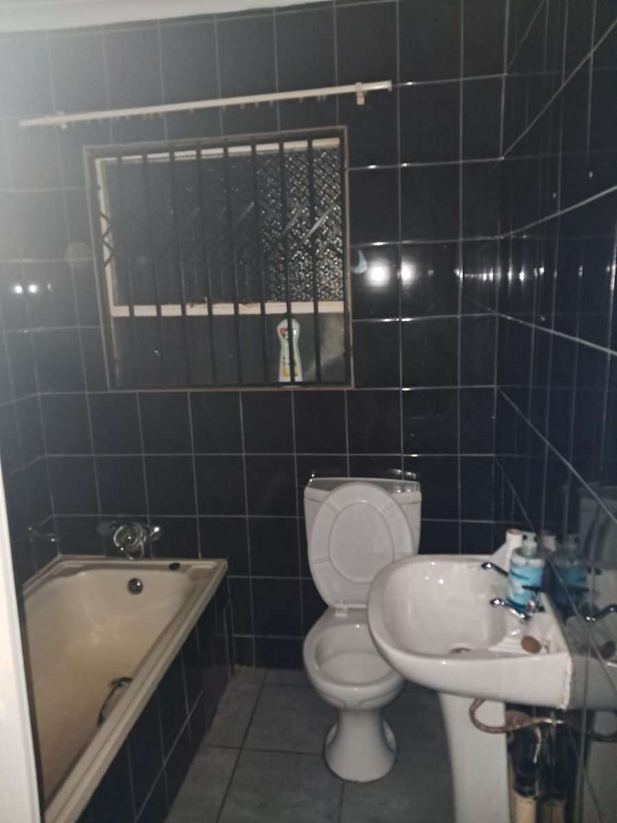 2 Bedroom Property for Sale in Soshanguve XX Gauteng