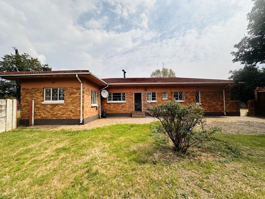 4 Bedroom Property for Sale in Lambton Gauteng