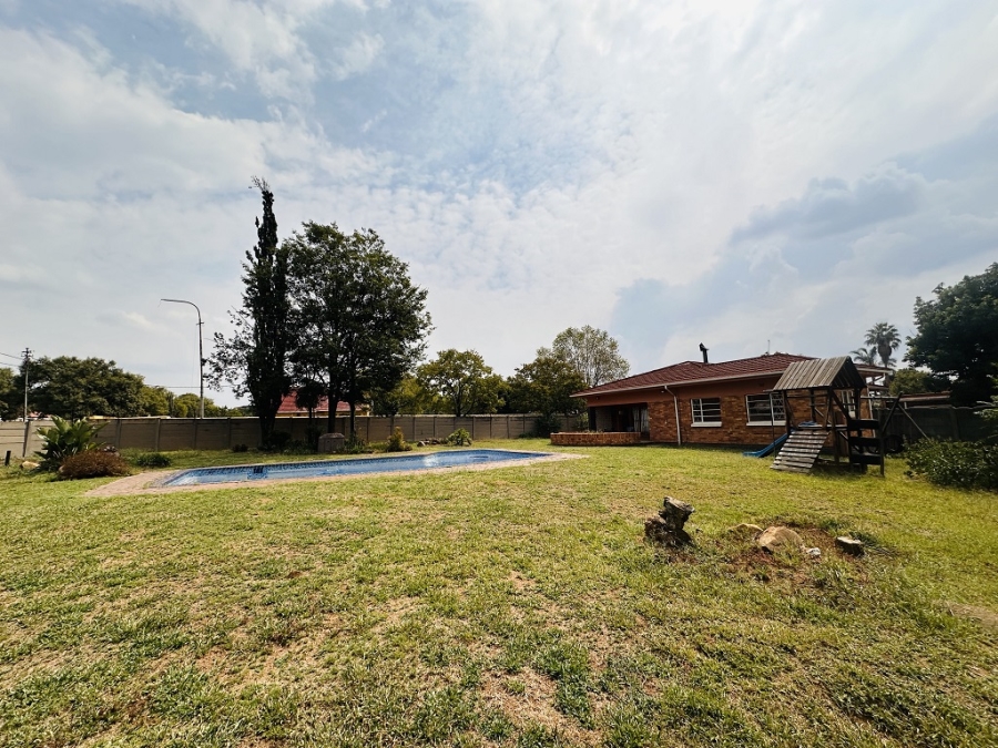 4 Bedroom Property for Sale in Lambton Gauteng