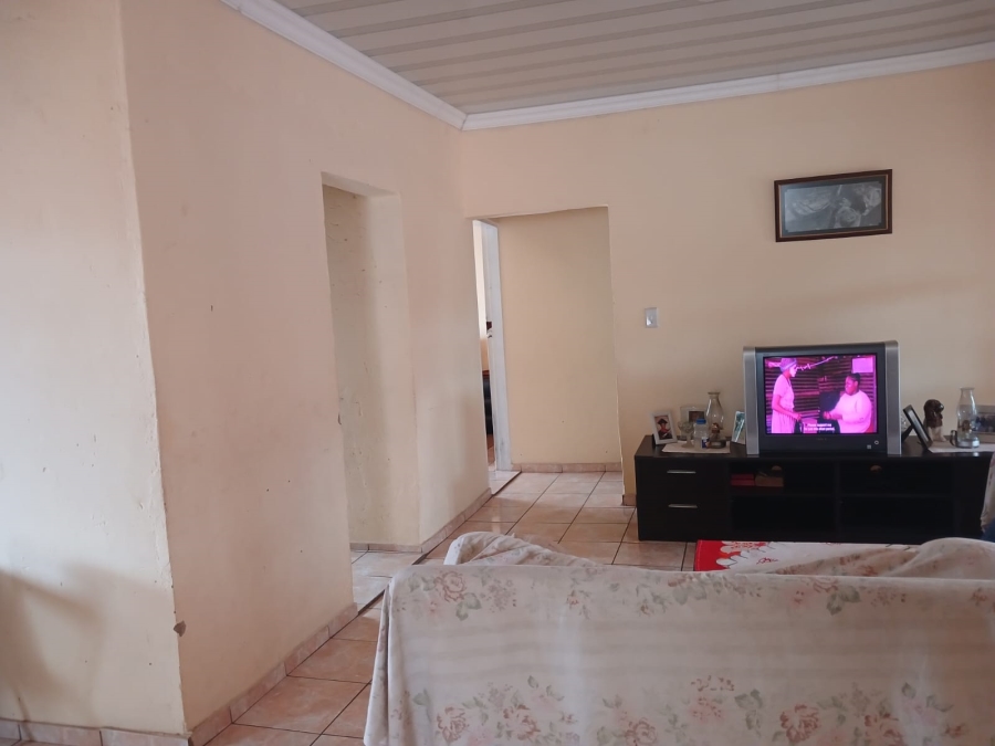 3 Bedroom Property for Sale in Soshanguve UU Gauteng
