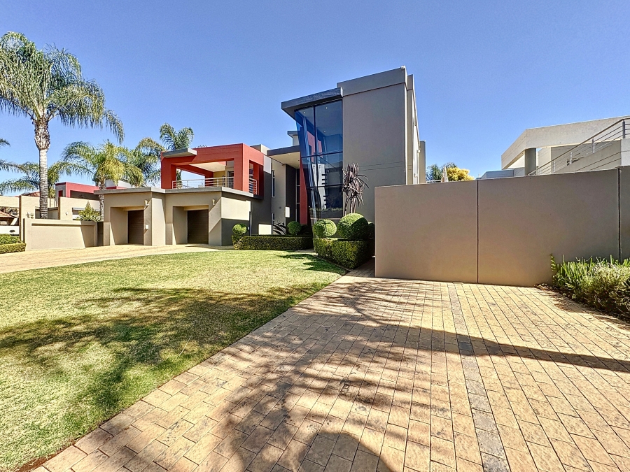 To Let 5 Bedroom Property for Rent in Silverwoods Country Estate Gauteng