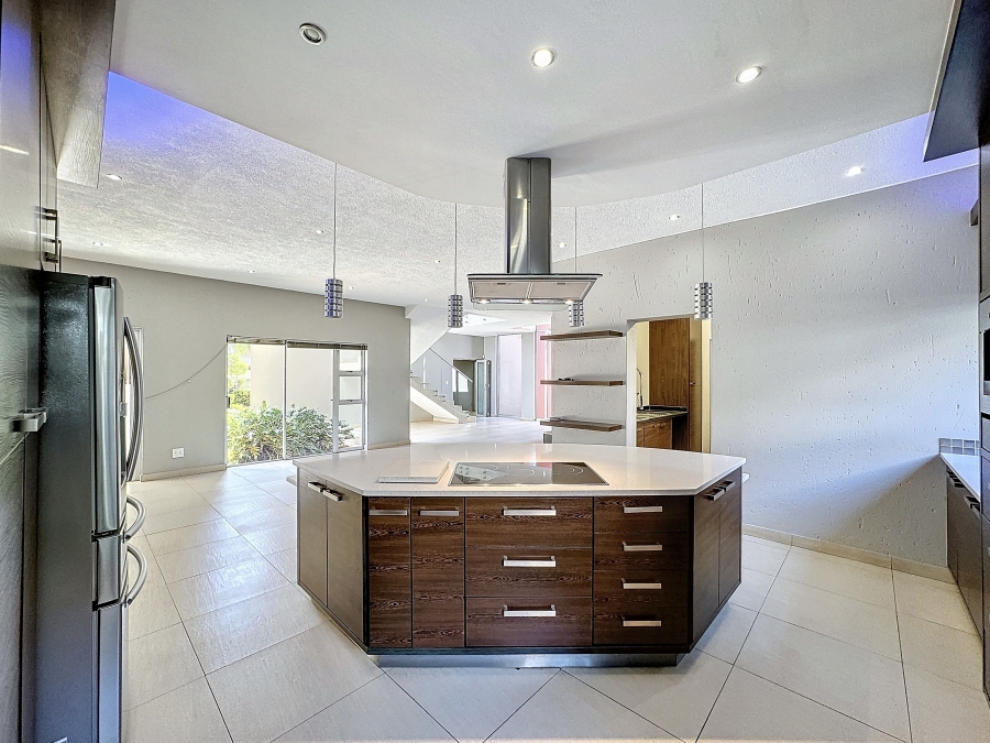 To Let 5 Bedroom Property for Rent in Silverwoods Country Estate Gauteng