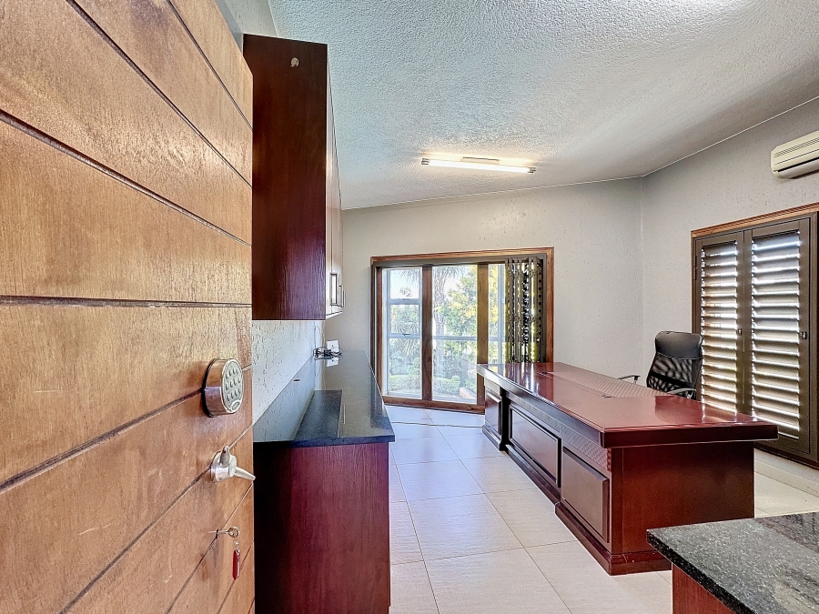 To Let 5 Bedroom Property for Rent in Silverwoods Country Estate Gauteng