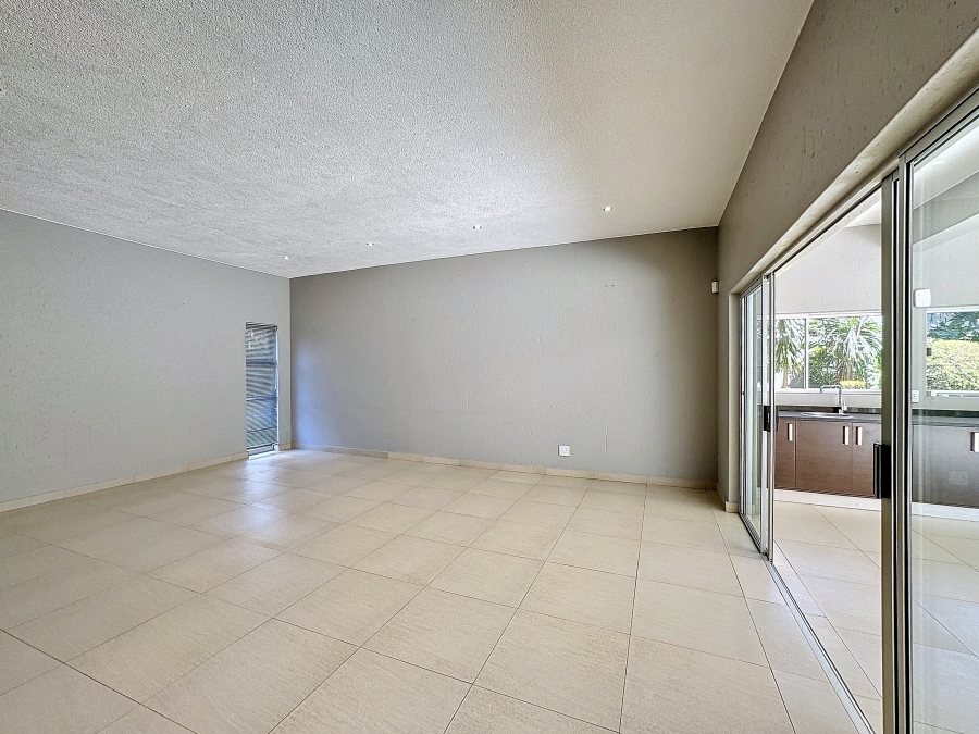 To Let 5 Bedroom Property for Rent in Silverwoods Country Estate Gauteng