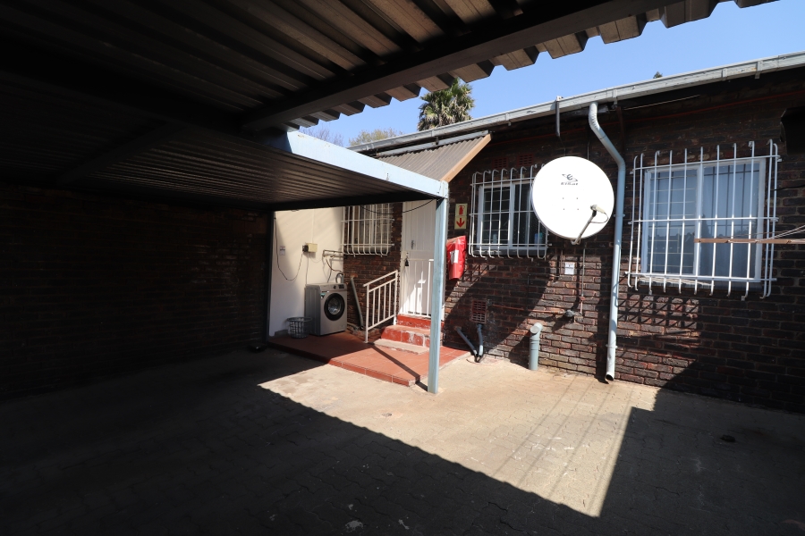 To Let 2 Bedroom Property for Rent in Edleen Gauteng