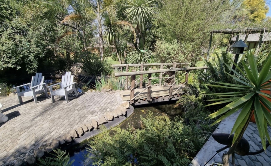 9 Bedroom Property for Sale in Glen Austin Gauteng