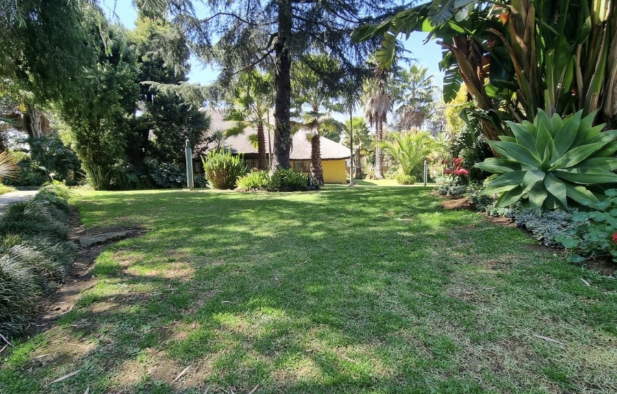 9 Bedroom Property for Sale in Glen Austin Gauteng