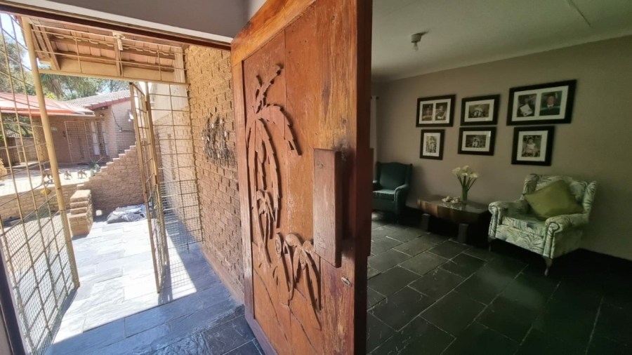 9 Bedroom Property for Sale in Glen Austin Gauteng