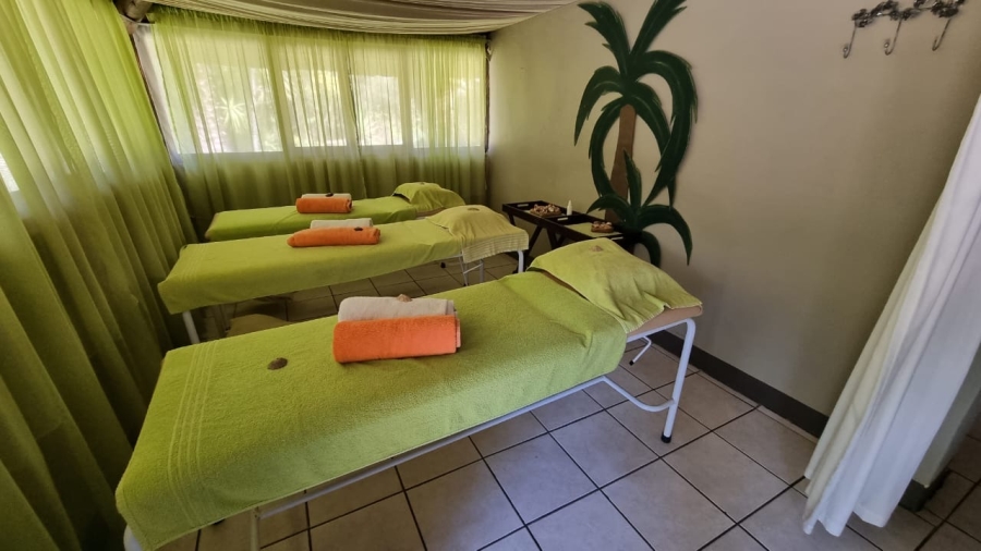 9 Bedroom Property for Sale in Glen Austin Gauteng