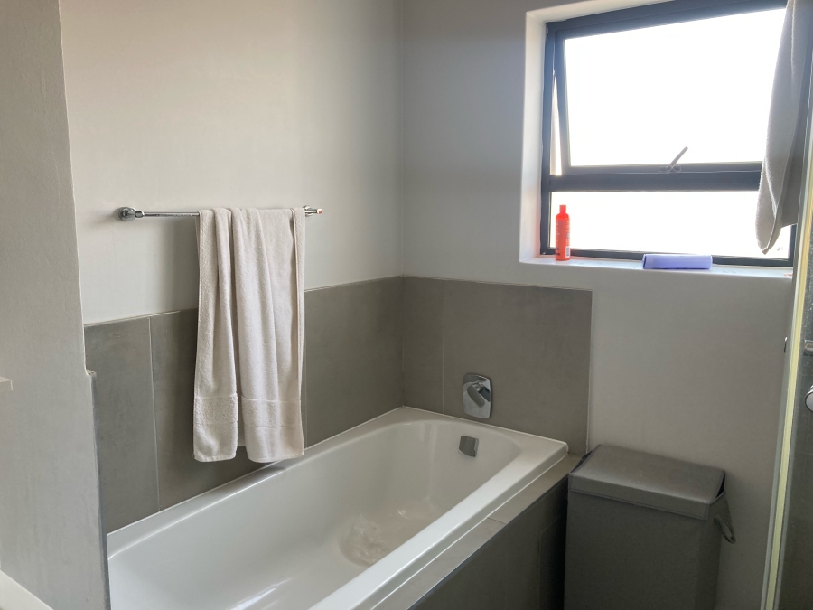 2 Bedroom Property for Sale in Morningside Gauteng