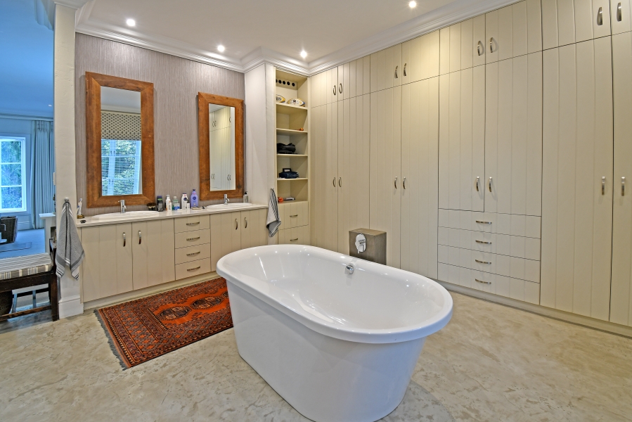 5 Bedroom Property for Sale in Atholl Gauteng